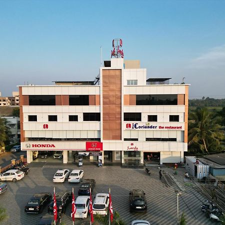 Lords Eco Inn Navsari Exterior foto