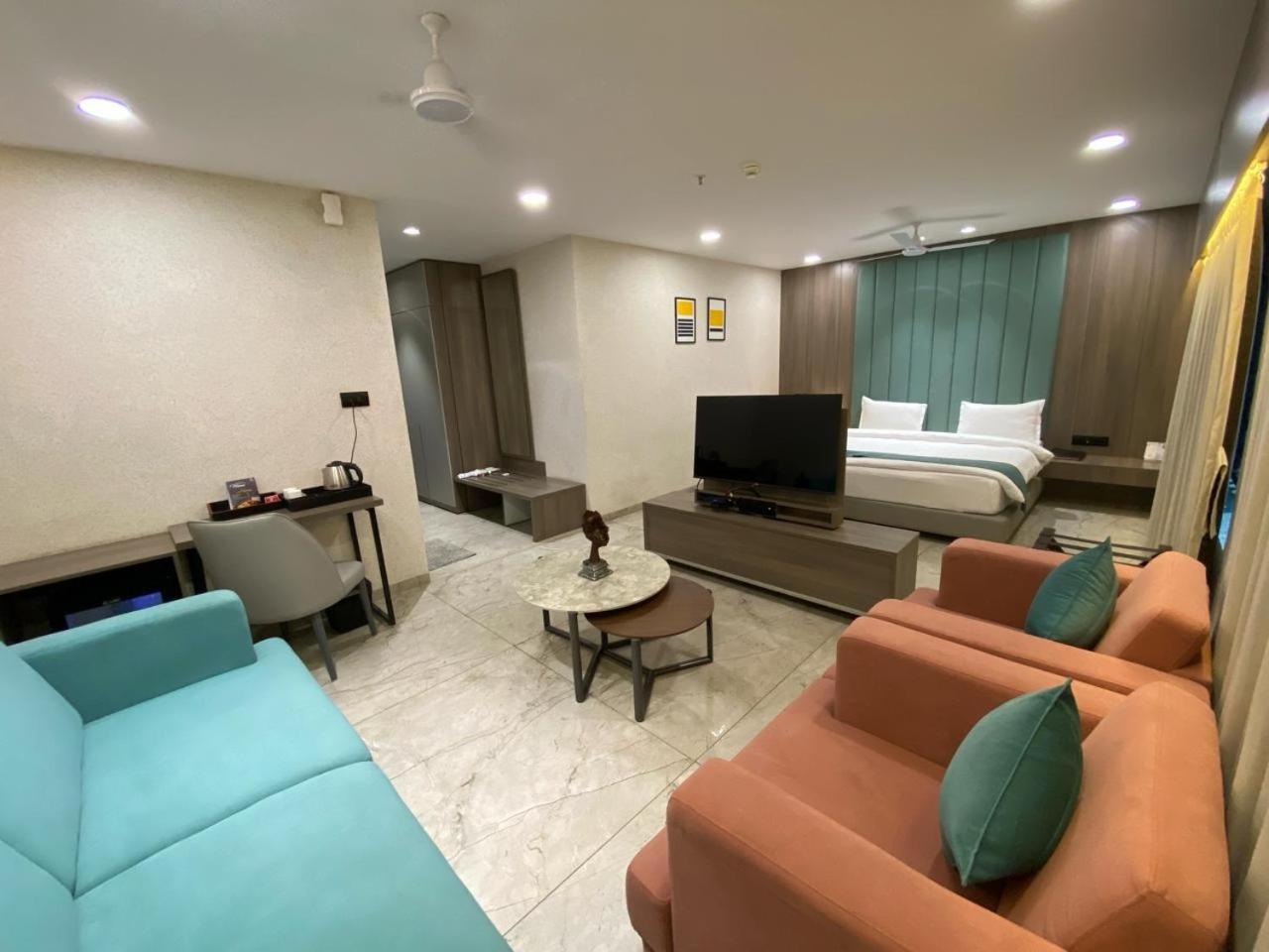 Lords Eco Inn Navsari Exterior foto